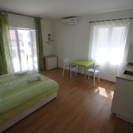 Apartments Marinko Stari Grad  Exterior photo