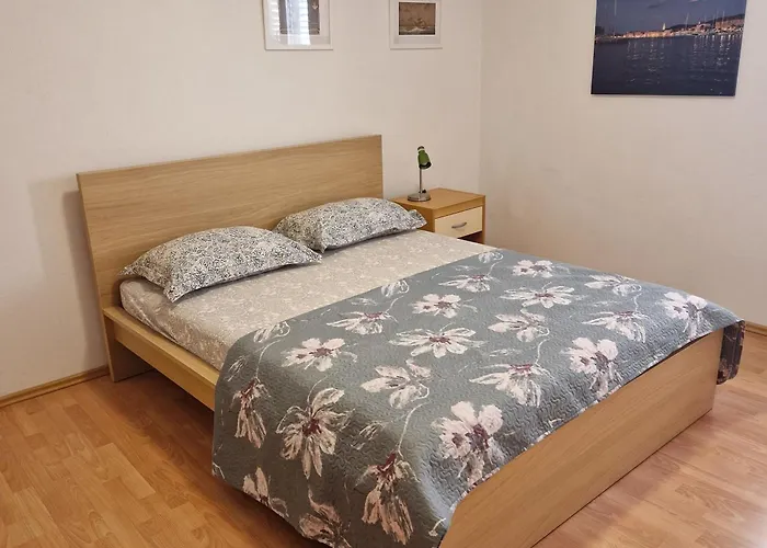Apartments Marinko