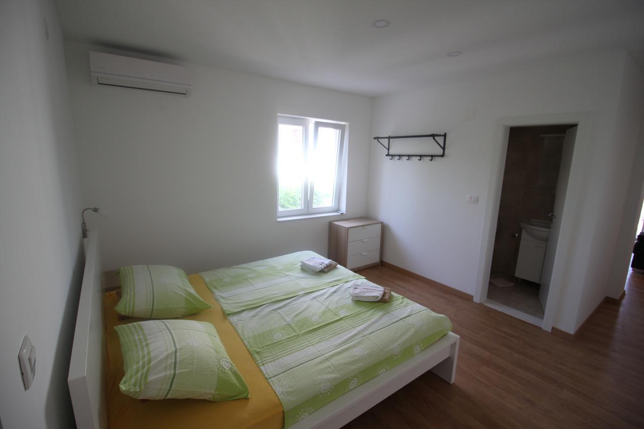 Apartment Marinko *